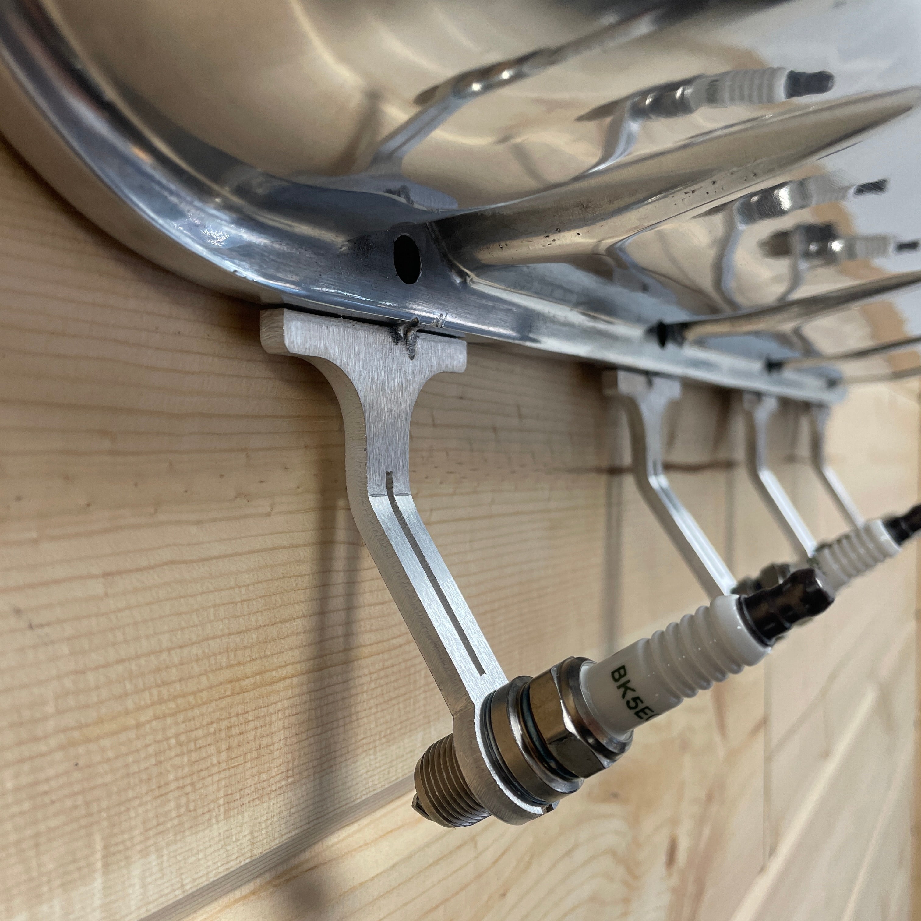 Big Block Chevy Valve Cover Coat Rack | 4-Gauge Design - Die Cast Aluminum | Polished Valve Cover & Black Gauges