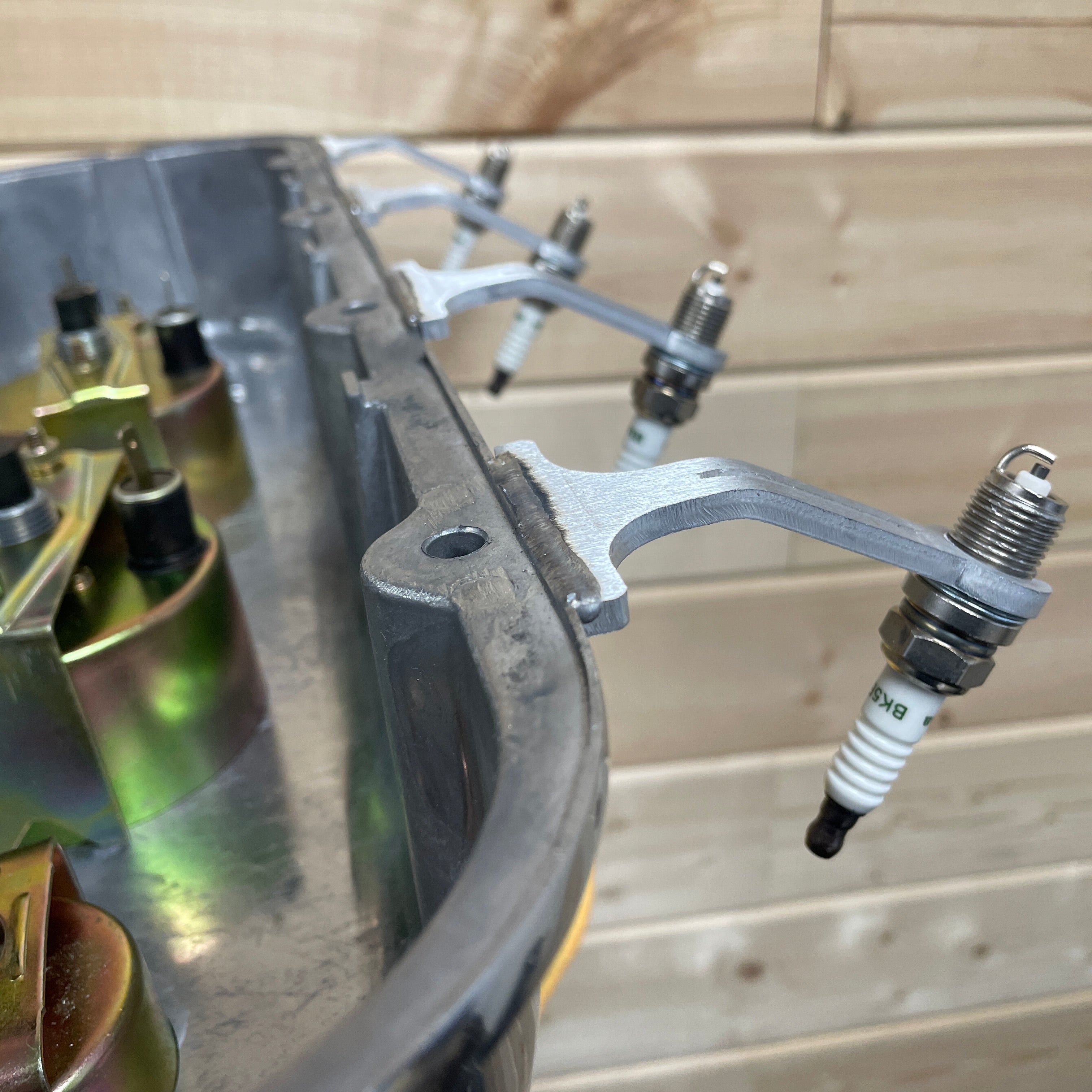 Big Block Chevy Valve Cover Coat Rack | 4-Gauge Design - Die Cast Aluminum | Polished Valve Cover & Black Gauges