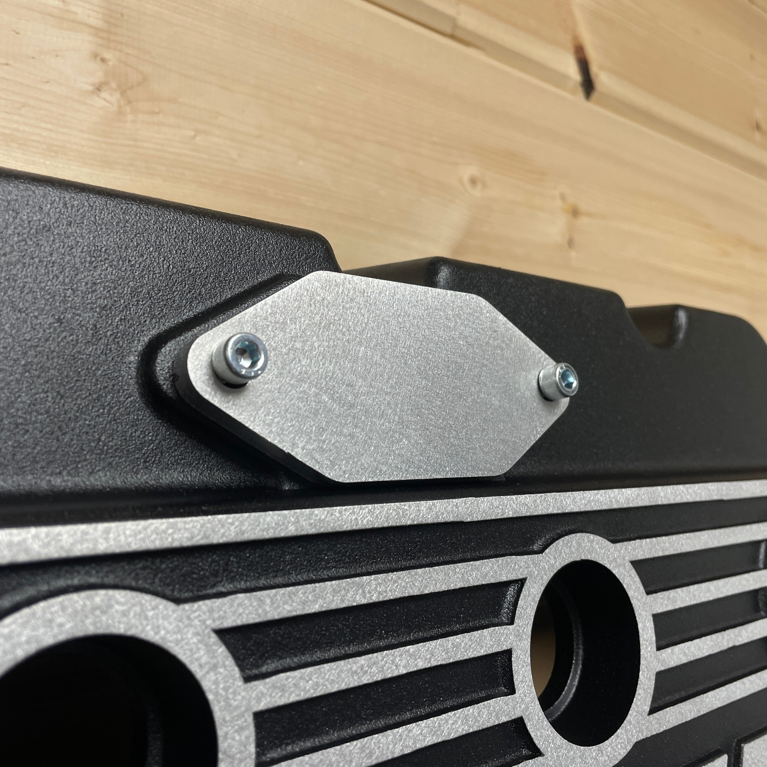 HEMI Valve Cover Coat Rack | Die Cast Aluminum - 4 Spark Plug Hook | Black Powder Coat