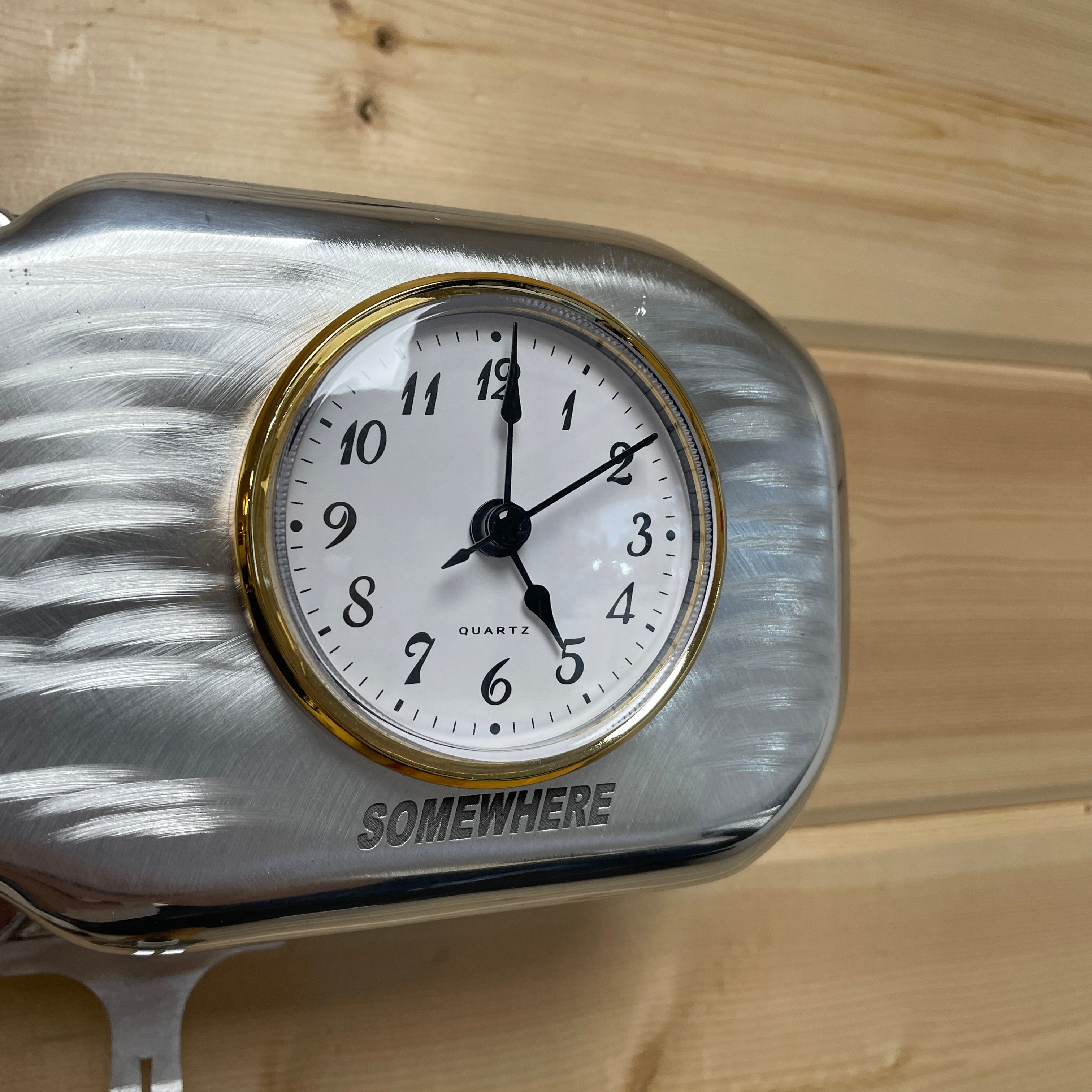 Mopar 383, 400, 440 Valve Cover Coat Rack | Die Cast Aluminum - 4-Zone Clock | Polished Aluminum